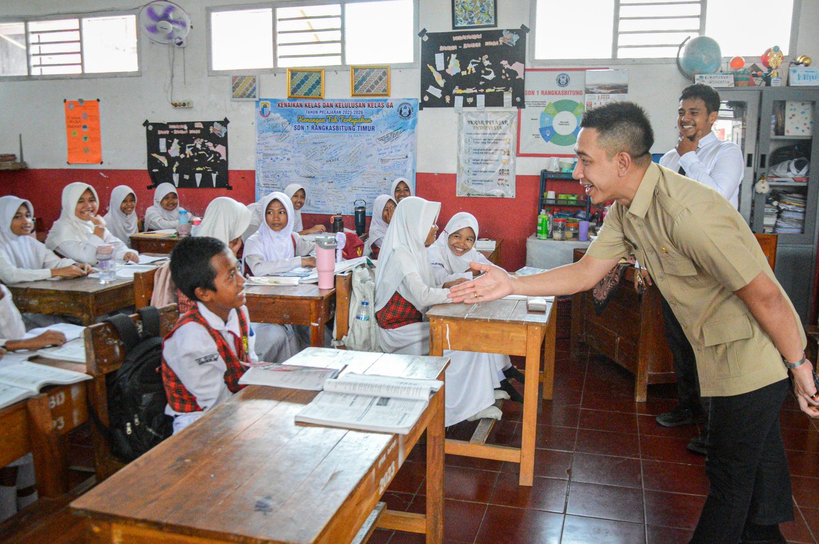 Bupati Lebak Sidak SDN 1 Rangkasbitung Usai Terima Laporan Guru dan Murid